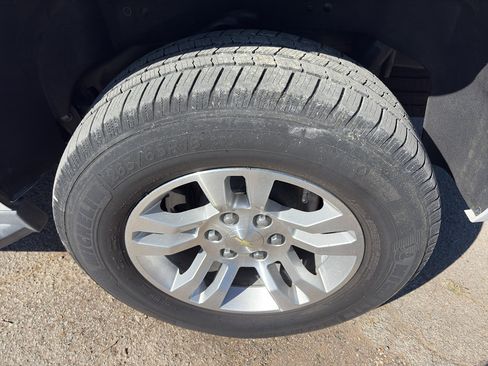 Used 2017 Chevrolet Tahoe LT RWD image 23