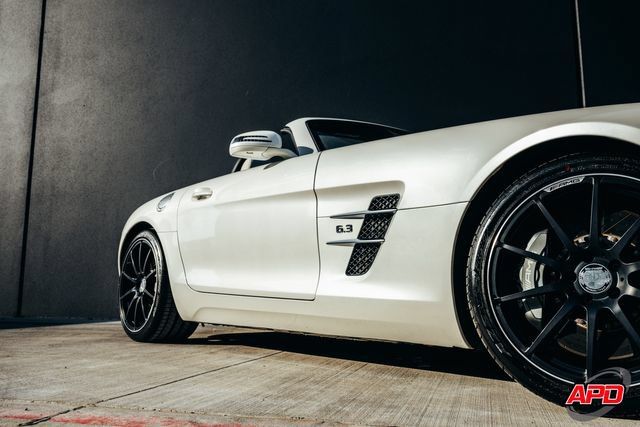 Used 2012 Mercedes-Benz SLS AMG Roadster image 33