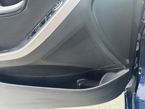 Used 2016 Hyundai Elantra GT w/ Option Group 02 image 13