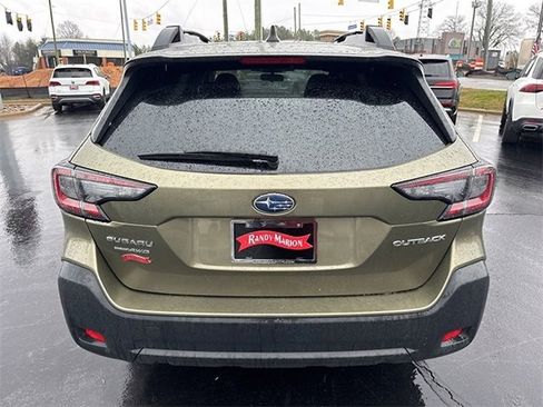 Used 2025 Subaru Outback Premium image 4
