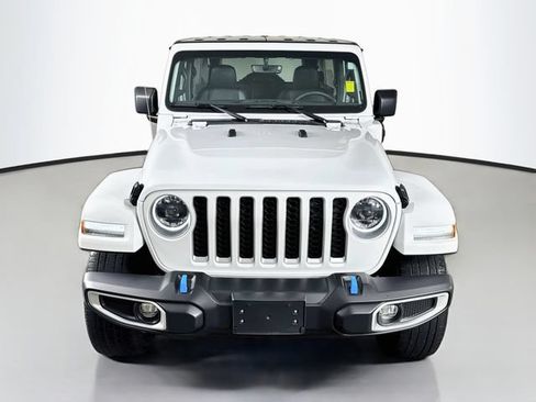 Used 2023 Jeep Wrangler Unlimited Sahara w/ Cold Weather Group AWD/4WD image 2