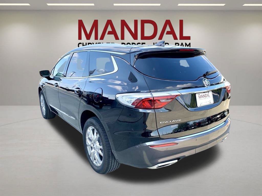 Used 2022 Buick Enclave Premium w/ Experience Buick Package FWD image 9