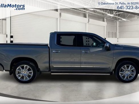 Used 2025 Chevrolet Silverado 1500 High Country image 2