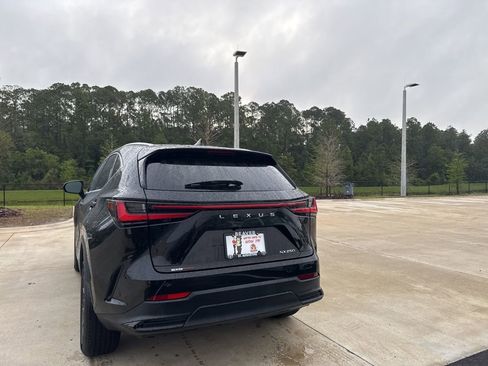 Used 2024 Lexus NX 250 FWD w/ Towing Package (2000 Lbs) image 3