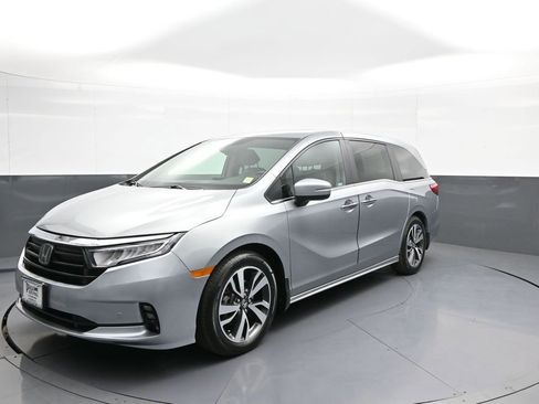 Certified 2023 Honda Odyssey Touring image 1