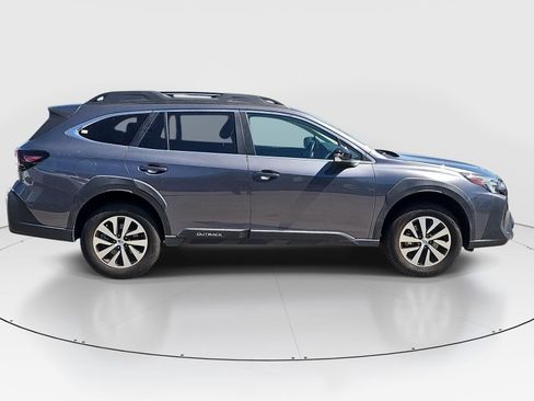 Used 2024 Subaru Outback Premium AWD/4WD image 4