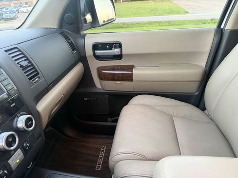 Used 2011 Toyota Sequoia Limited RWD image 49