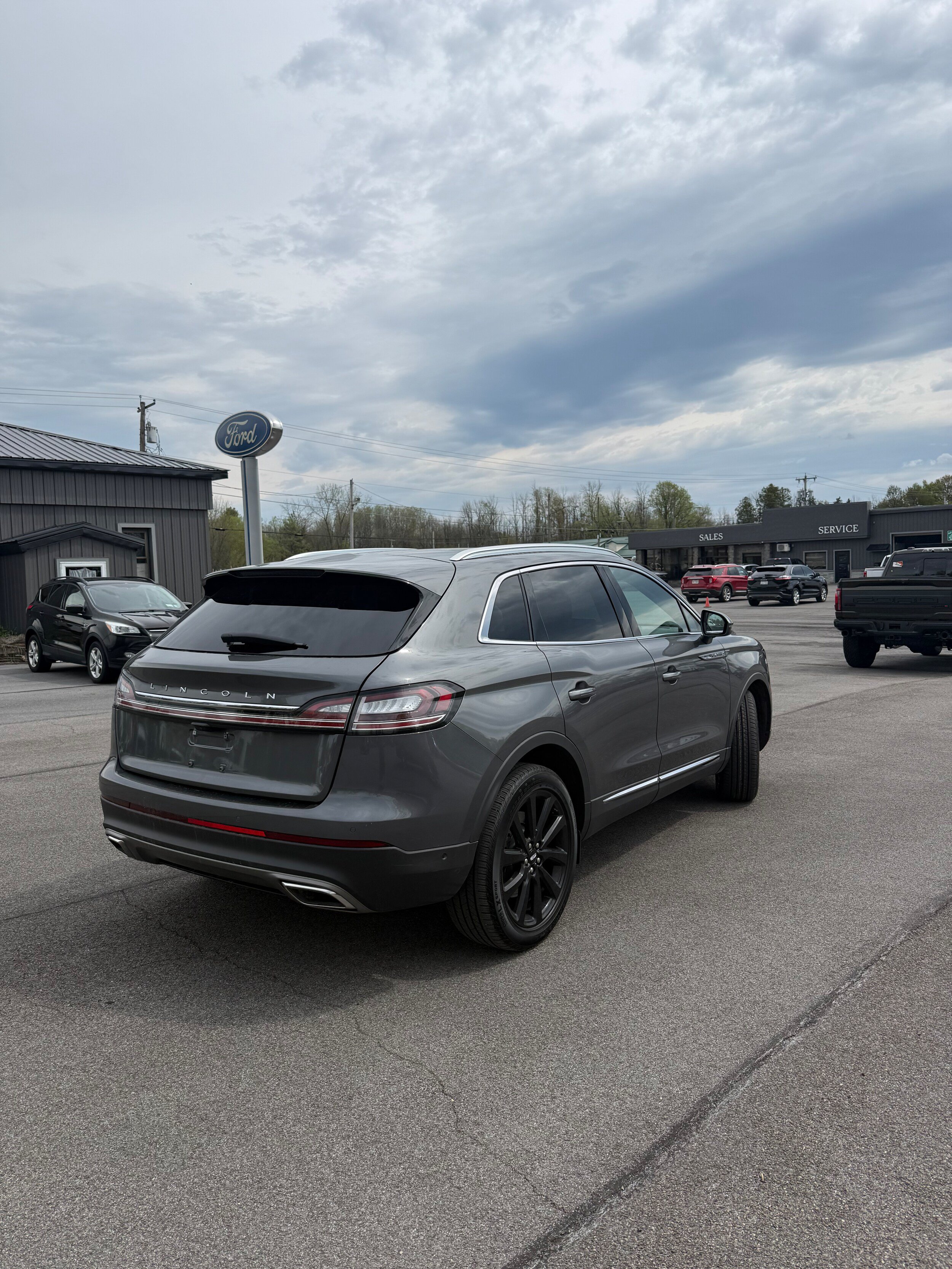 Used 2023 Lincoln Nautilus Reserve w/ Equipment Group 201A AWD/4WD image 4