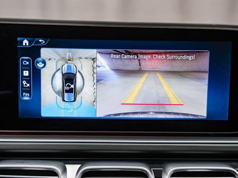 New 2025 Mercedes-Benz GLS 580 GLS 580 image 26