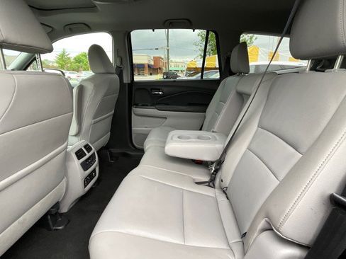 Used 2017 Honda Pilot Touring image 31