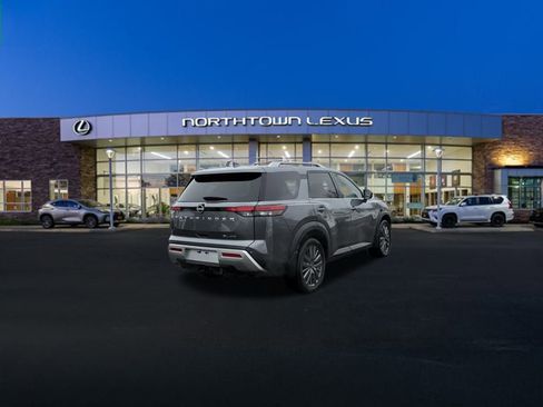 Used 2024 Nissan Pathfinder SL w/ SL Premium Package image 25