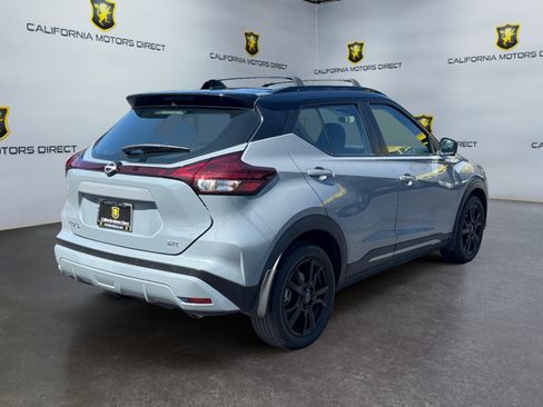 Used 2023 Nissan Kicks SR w/ Interior Electronics Package FWD image 5