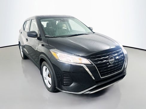 Used 2022 Nissan Kicks S FWD image 1