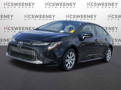 Used 2020 Toyota Corolla LE image 1