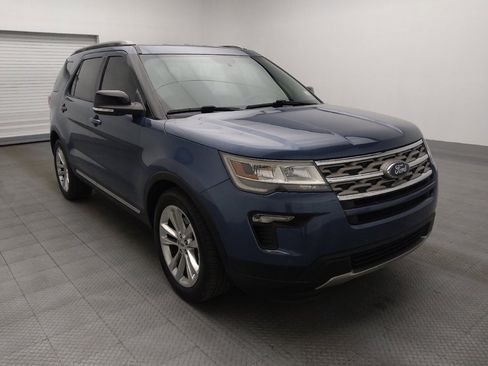 Used 2018 Ford Explorer XLT w/ Equipment Group 202A image 13