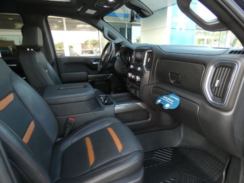Certified 2020 GMC Sierra 1500 AT4 w/ AT4 Premium Package AWD/4WD image 18