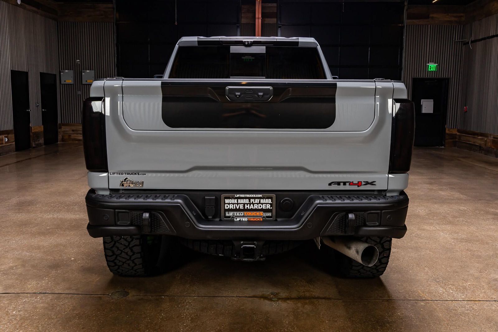 Used 2025 GMC Sierra 2500 AT4X w/ AT4X AEV Edition AWD/4WD image 8
