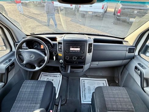 Used 2014 Mercedes-Benz Sprinter 3500 image 35