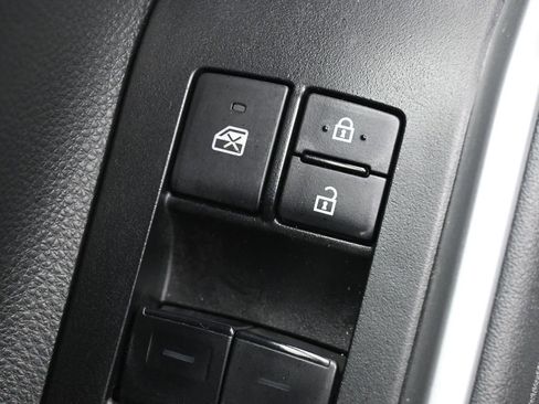 Certified 2023 Toyota Highlander XSE image 13