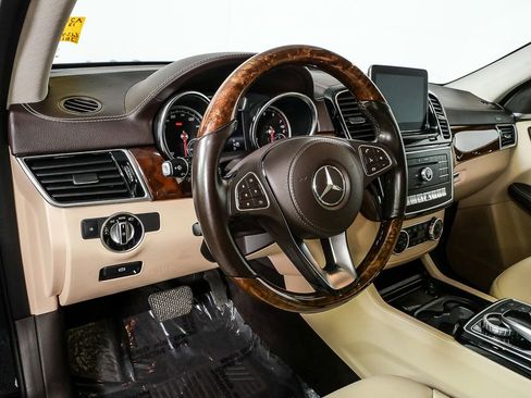 Used 2018 Mercedes-Benz GLS 450 4MATIC image 4