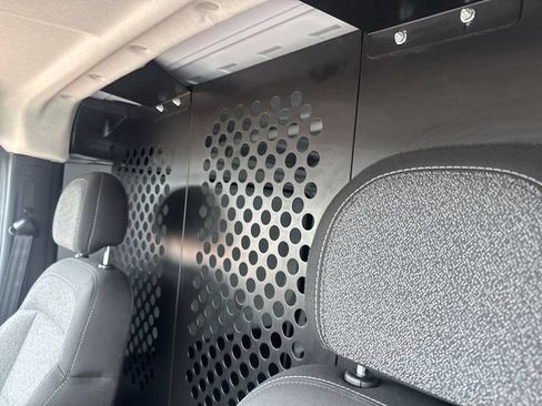 Used 2025 RAM ProMaster 2500 w/ U-Haul Equipment Group FWD image 22
