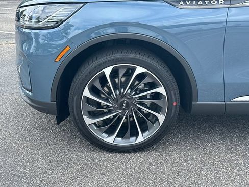 New 2026 Lincoln Aviator Reserve AWD/4WD image 12