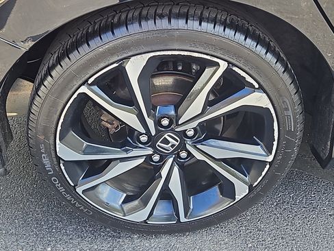 Used 2018 Honda Civic Si image 9