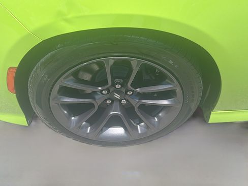 Used 2023 Dodge Charger Scat Pack w/ Technology Group RWD image 34