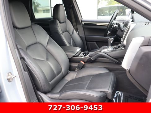 Used 2016 Porsche Cayenne AWD/4WD image 22