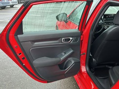 Used 2025 Honda Civic Sport image 18