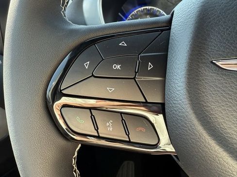 New 2025 Chrysler Pacifica Limited image 14