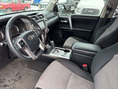 Used 2018 Toyota 4Runner 4WD image 10