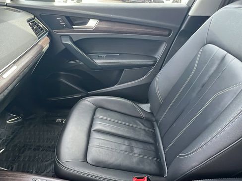 Used 2021 Audi Q5 Premium Plus w/ Premium Plus Package image 12