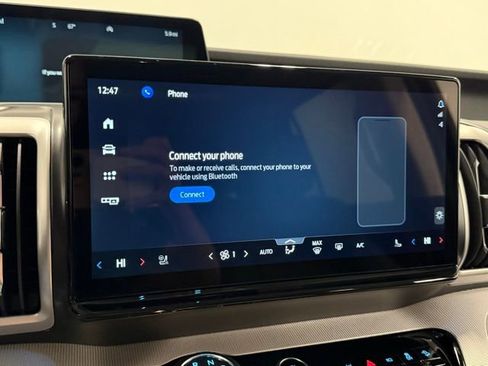 New 2025 Ford Expedition Active image 24