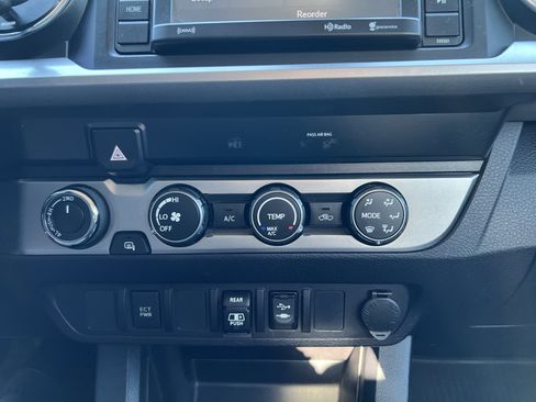 Used 2019 Toyota Tacoma SR5 image 5