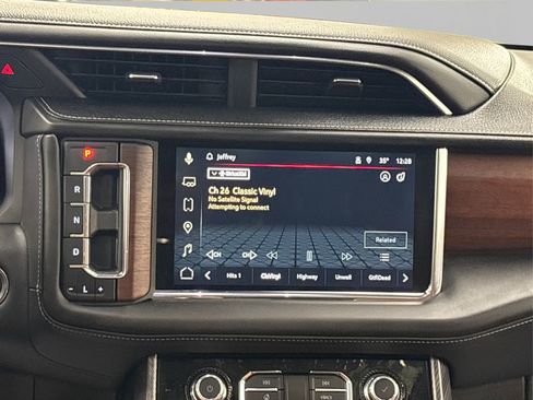 Used 2023 GMC Yukon Denali Ultimate image 22