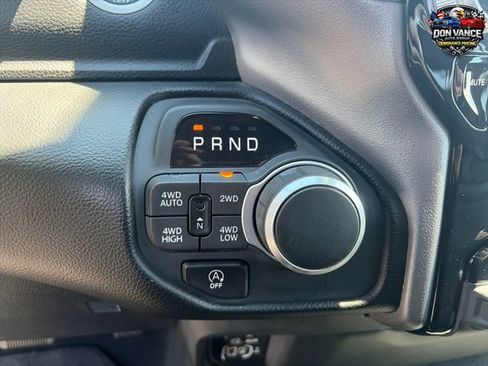 Used 2025 RAM 1500 Big Horn AWD/4WD image 23