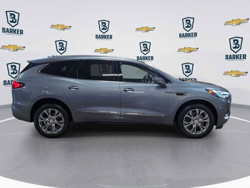 Used 2020 Buick Enclave Avenir w/ Avenir Technology Package FWD image 9