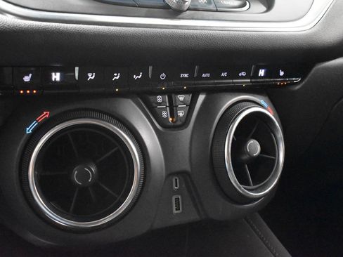 Used 2021 Chevrolet Blazer LT FWD image 20