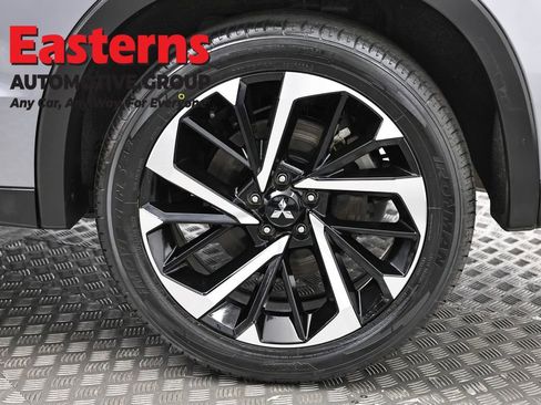 Used 2024 Mitsubishi Outlander SE image 33