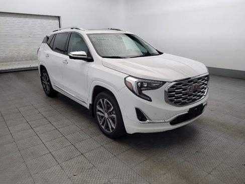 Used 2019 GMC Terrain Denali w/ Advanced Safety Package image 13
