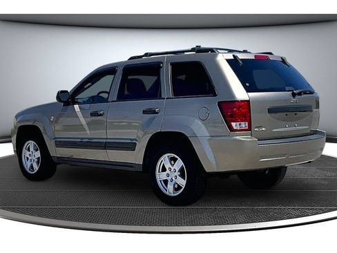 Used 2005 Jeep Grand Cherokee Laredo AWD/4WD image 19