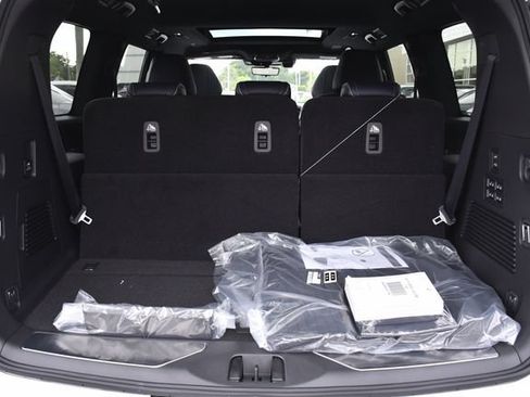 New 2026 INFINITI QX80 4WD w/ Sport Exterior Package image 36