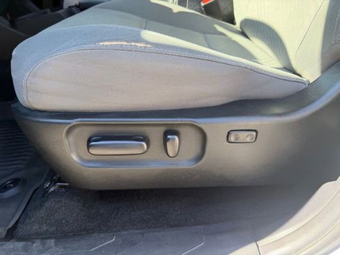 Used 2023 Toyota Tacoma SR5 AWD/4WD image 15