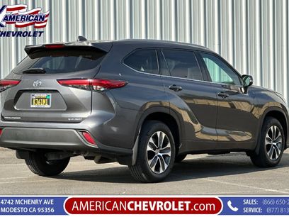 Used 2022 Toyota Highlander XLE