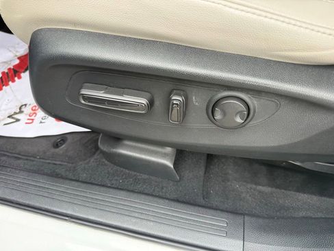Used 2023 Honda CR-V EX-L image 16