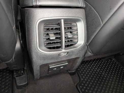 Used 2020 Jeep Cherokee Latitude Plus w/ Cold Weather Group AWD/4WD image 16