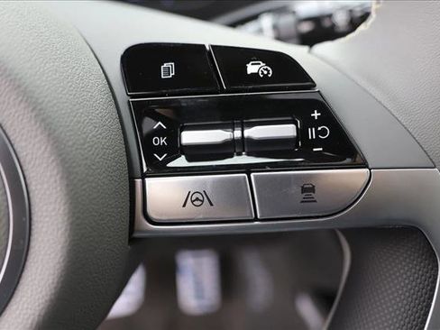 New 2026 Hyundai Elantra SEL Sport FWD image 16