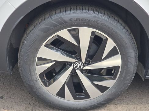 Used 2023 Volkswagen ID.4 2WD image 10