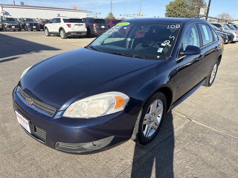 Used 2011 Chevrolet Impala LT FWD image 1